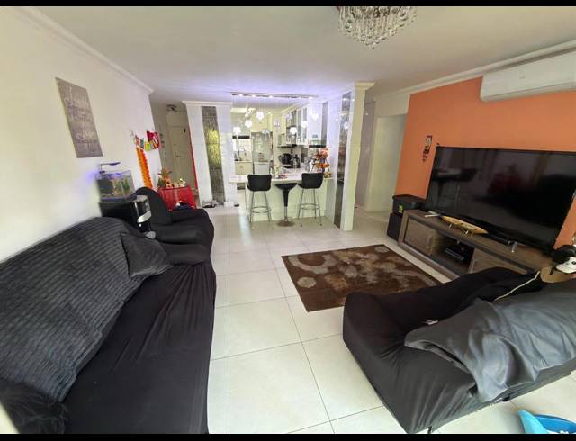 3 BEDROOM APARTMENT FOR SALE IN ESSENWOOD